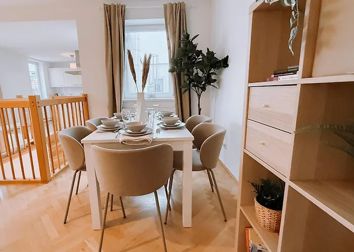 90qm, 3 Bedrooms, Near Schoenbrunn, Balcony - Axara Housing Apartment Vienna