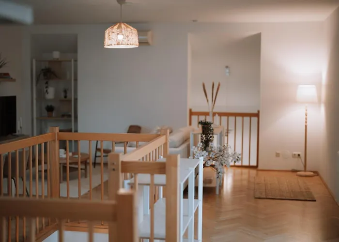 90qm, 3 Bedrooms, Near Schoenbrunn, Balcony - Axara Housing *