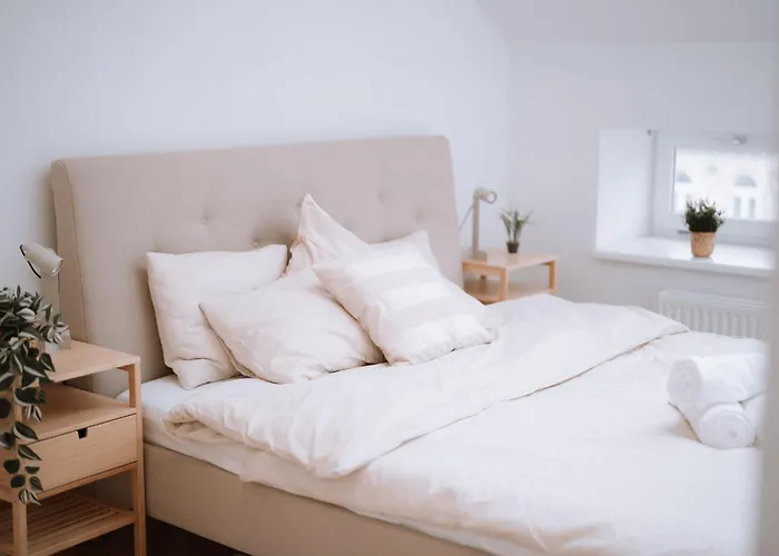 90qm, 3 Bedrooms, Near Schoenbrunn, Balcony - Axara Housing Vienna